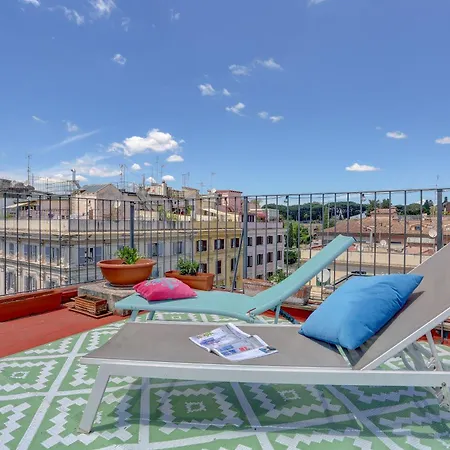 Colosseo Rooftop 36 - Exclusive Terrace, Solarium & Skyline View