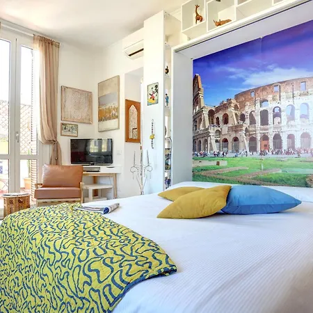 Colosseo Rooftop 36 - Exclusive Terrace, Solarium & Skyline View Apartment *
