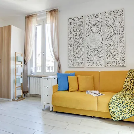 Colosseo Rooftop 36 - Exclusive Terrace, Solarium & Skyline View Apartment
